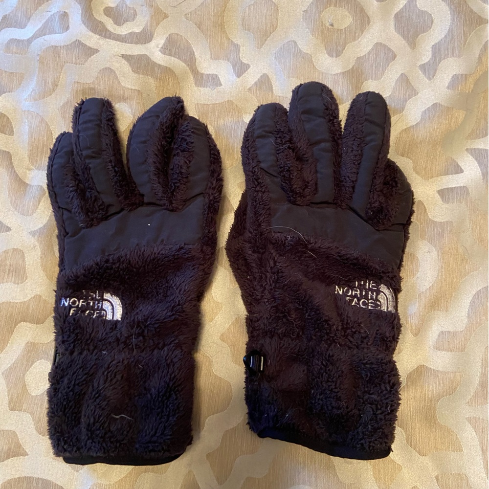 North Face black gloves